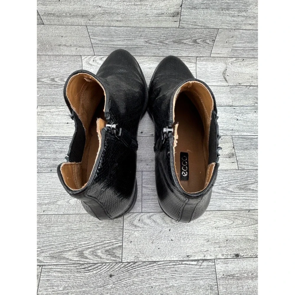 ECCO Black Snakeskin Embossed Leather Ankle‎ Boots Side Zip EU 38 US 7-7.5